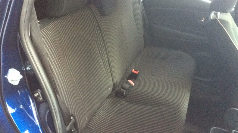 内装後方シート