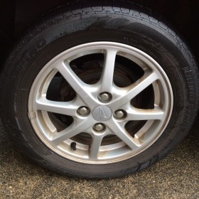 タイヤホイール前