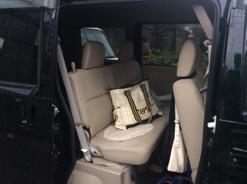 内装後方シート