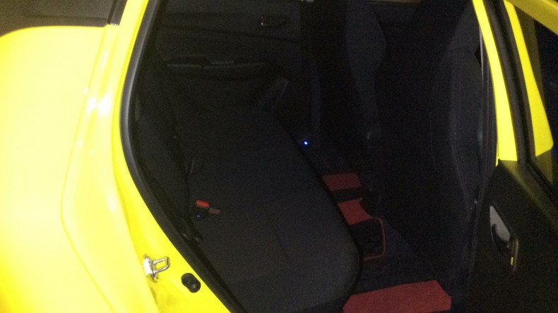 内装後方シート