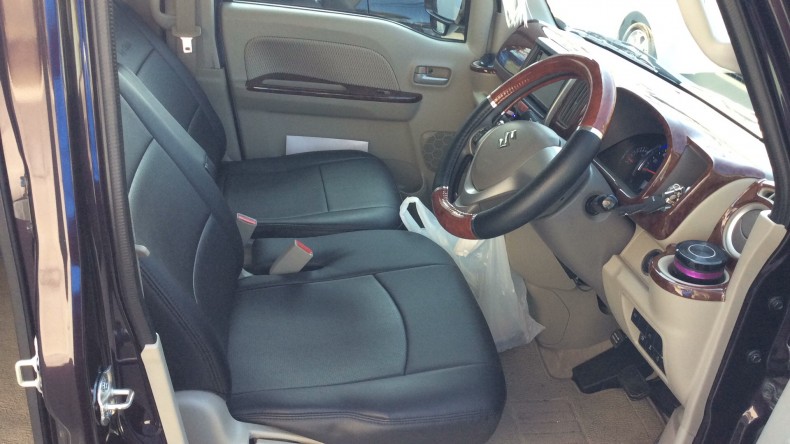 内装前方シート