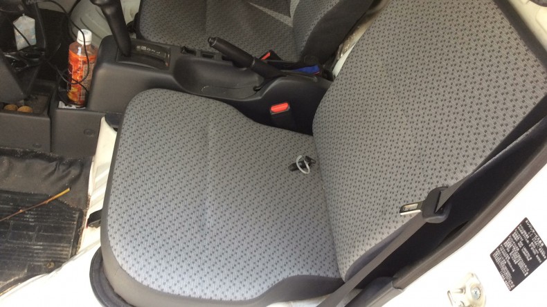 内装後方シート