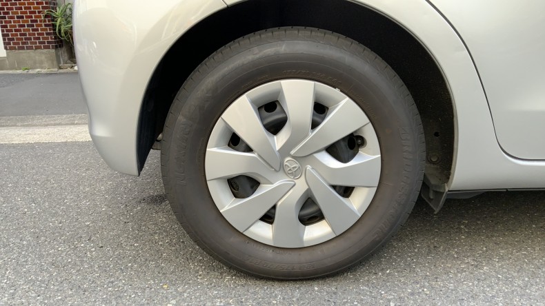 タイヤホイール前