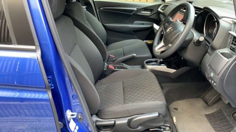 内装前方シート