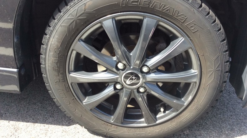 タイヤホイール前