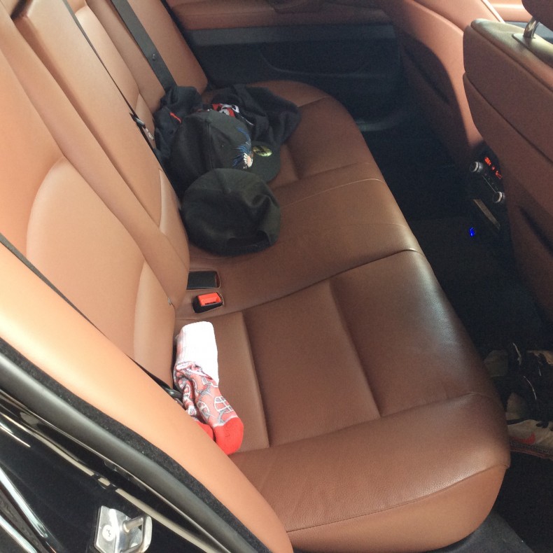 内装後方シート