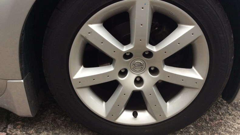 タイヤホイール前