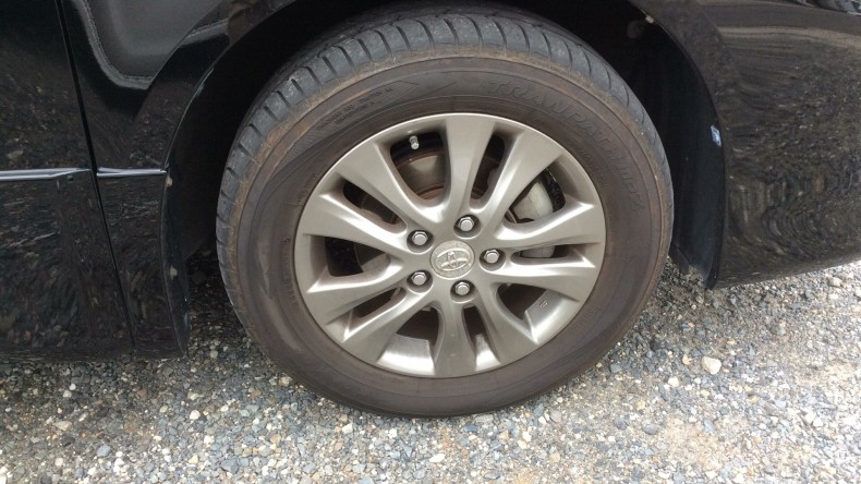 タイヤホイール前