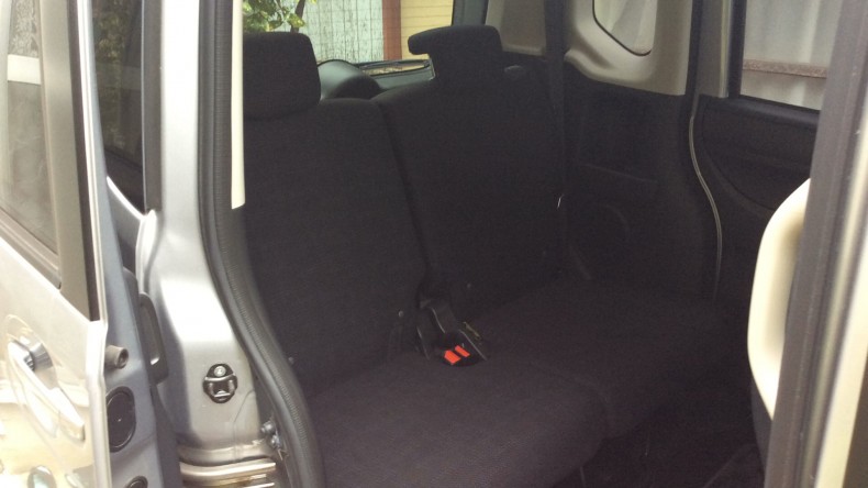 内装後方シート