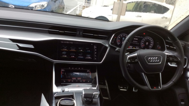 内装インパネ全体