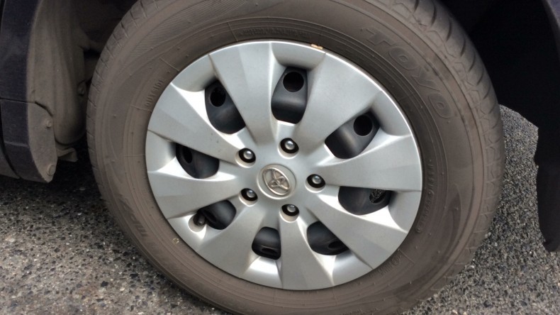 タイヤホイール前