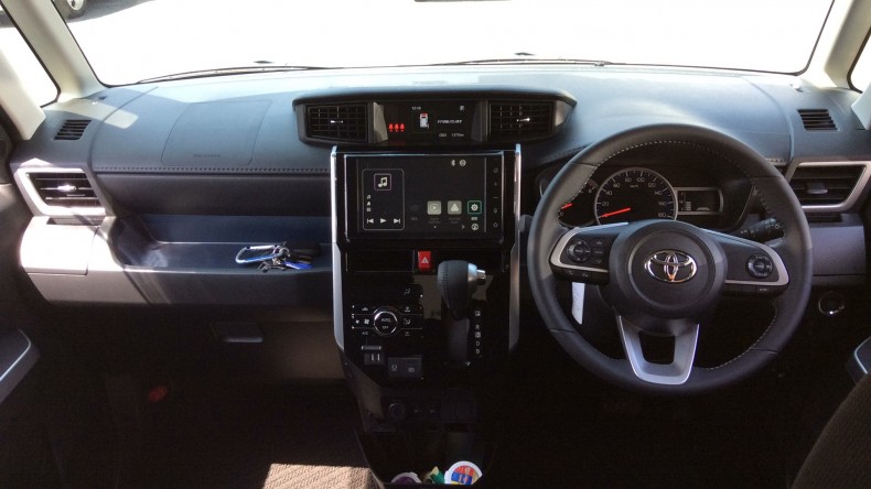 内装インパネ全体