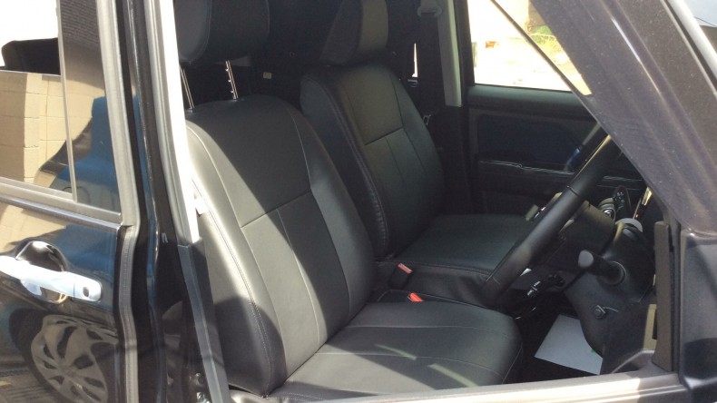 内装前方シート