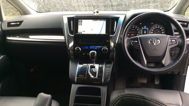 内装インパネ全体