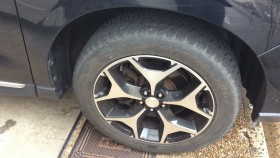 タイヤホイール前