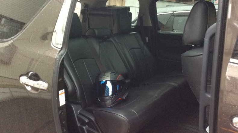 内装後方シート