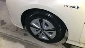 タイヤホイール前