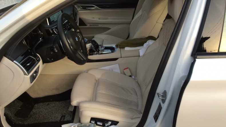 内装前方シート