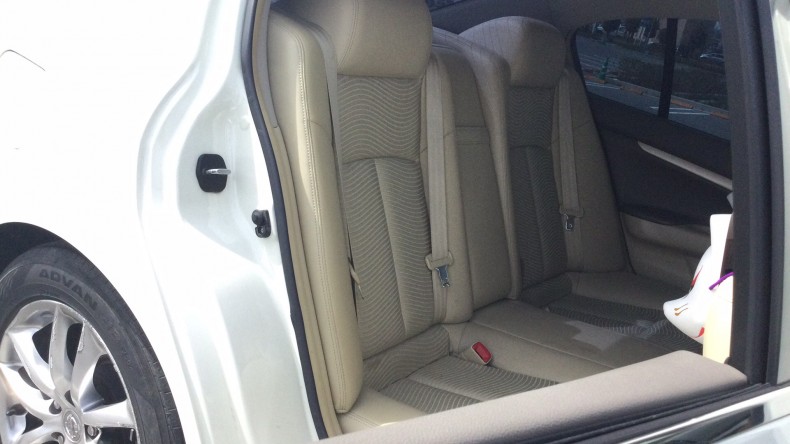 内装後方シート