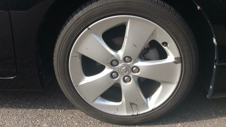 タイヤホイール前