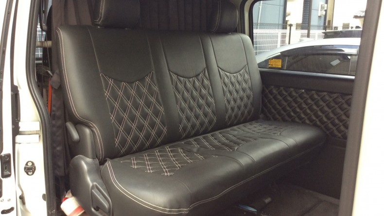 内装後方シート