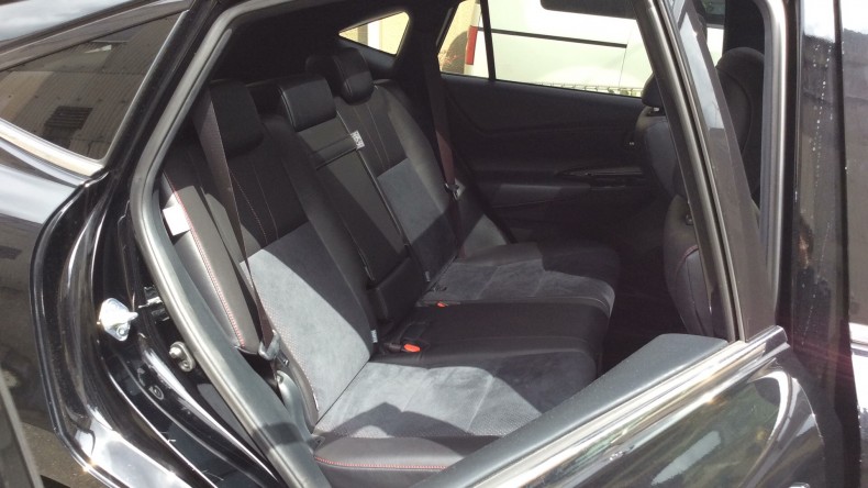 内装後方シート