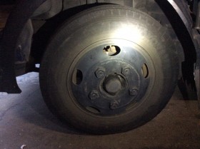 タイヤホイール前