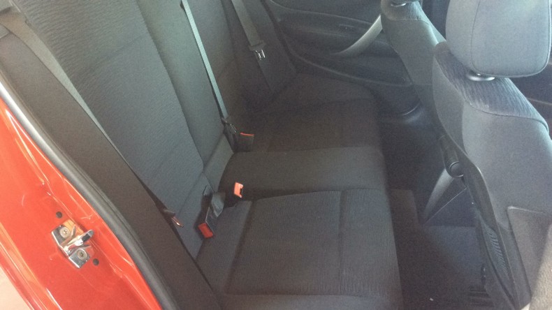 内装後方シート