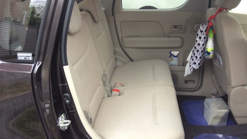 内装後方シート