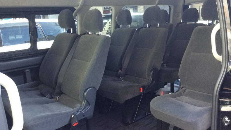 内装後方シート