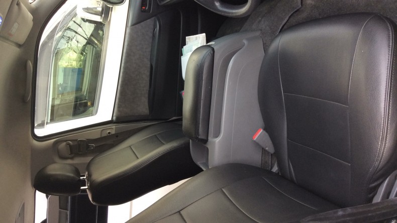 内装前方シート