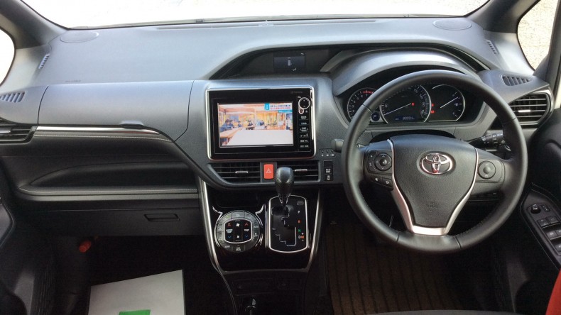 内装インパネ全体