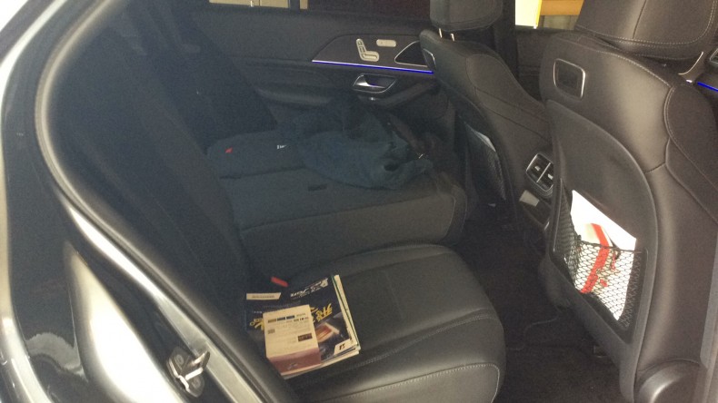 内装後方シート