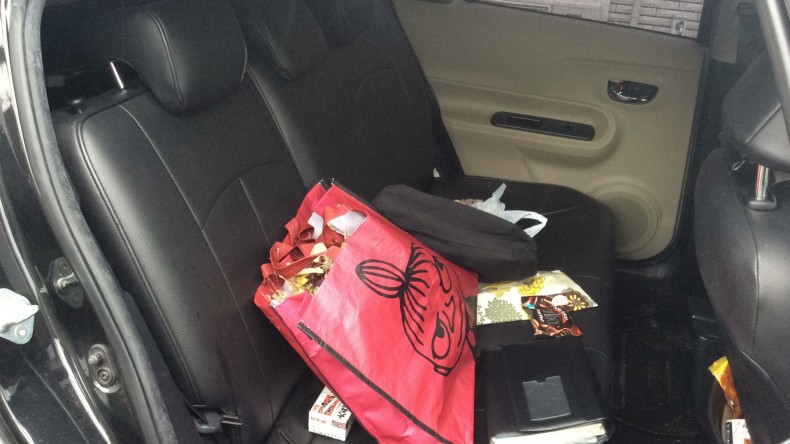 内装後方シート