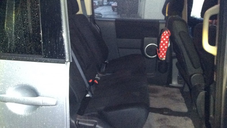 内装後方シート