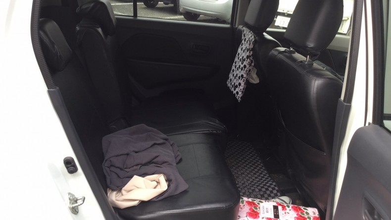 内装後方シート