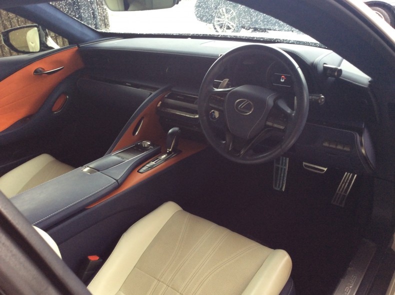 内装インパネ全体