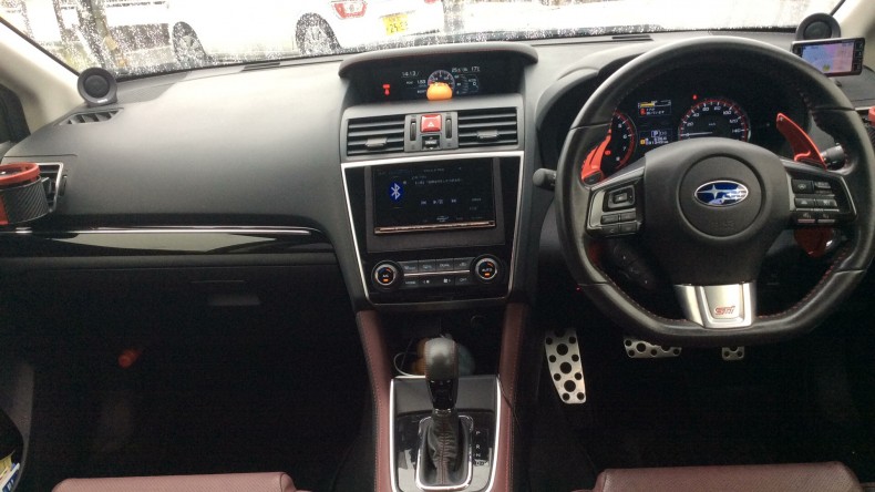 内装インパネ全体