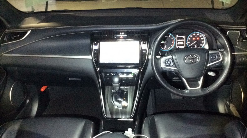 内装インパネ全体