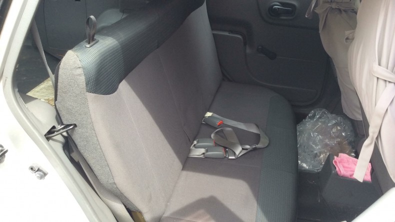 内装後方シート