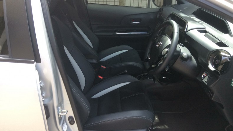 内装前方シート