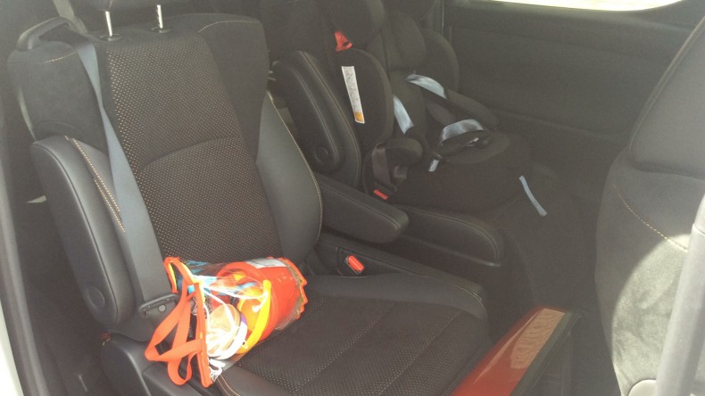 内装後方シート