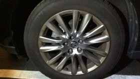 タイヤホイール前