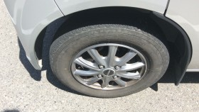 タイヤホイール前