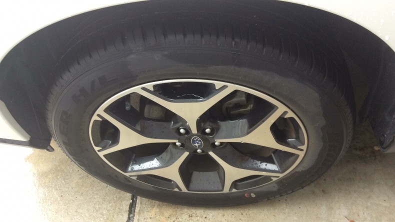 タイヤホイール前