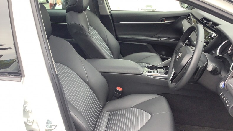 内装前方シート