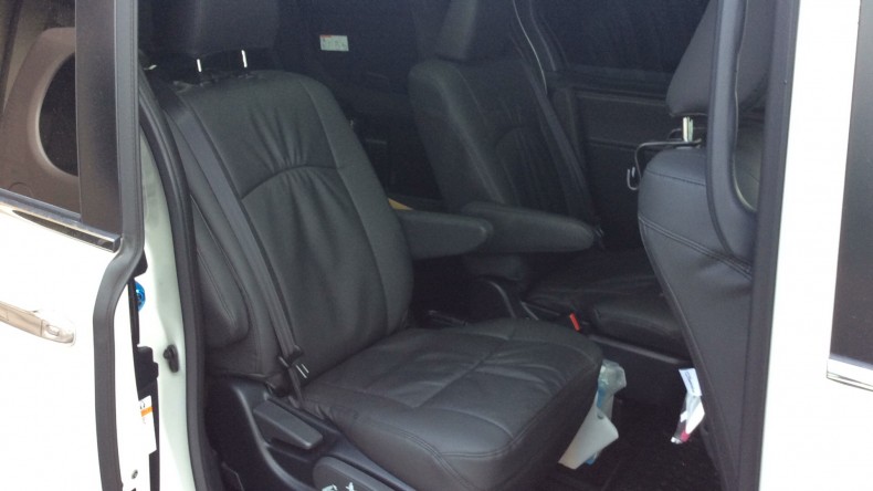 内装後方シート