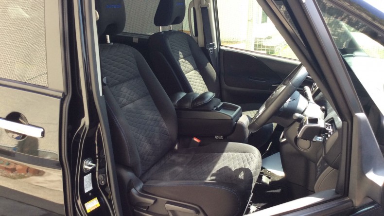 内装前方シート