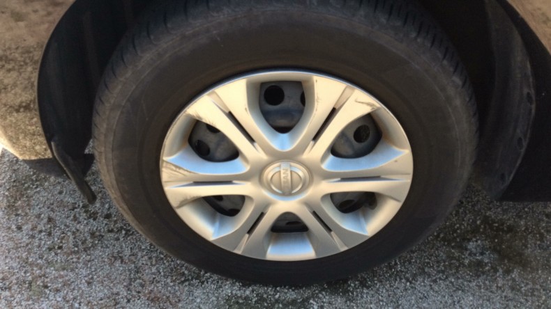 タイヤホイール前