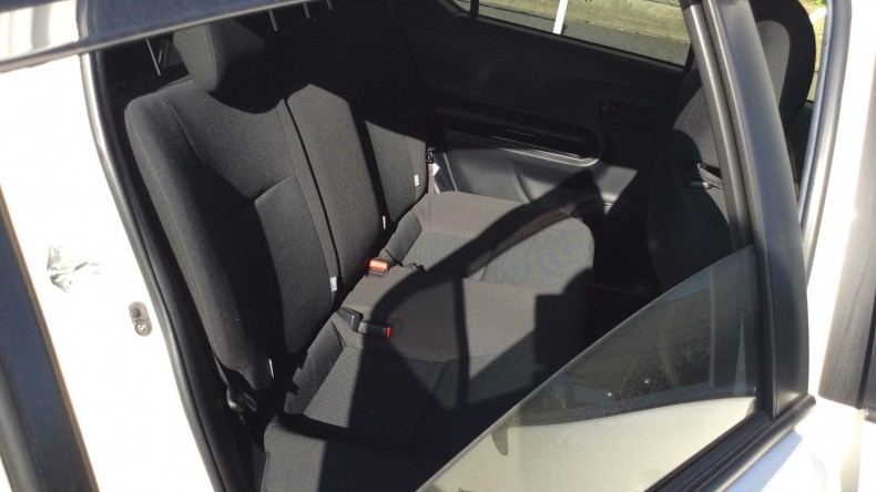 内装後方シート